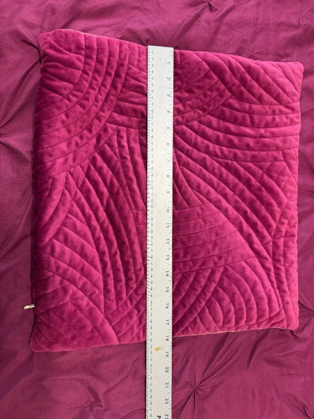 World Market Square Pillow Case O/S Fuschia 18x18 Side Gold Zipper